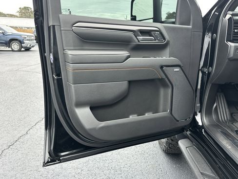 Used 2024 GMC Sierra 2500 AT4 w/ AT4 Premium Plus Package image 10