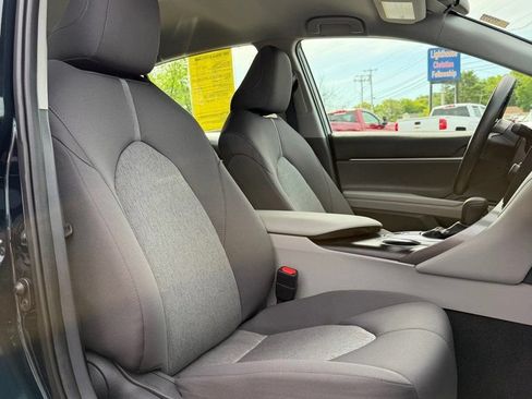 Used 2021 Toyota Camry LE w/ Carpet Mat Package (TMS) AWD/4WD image 13