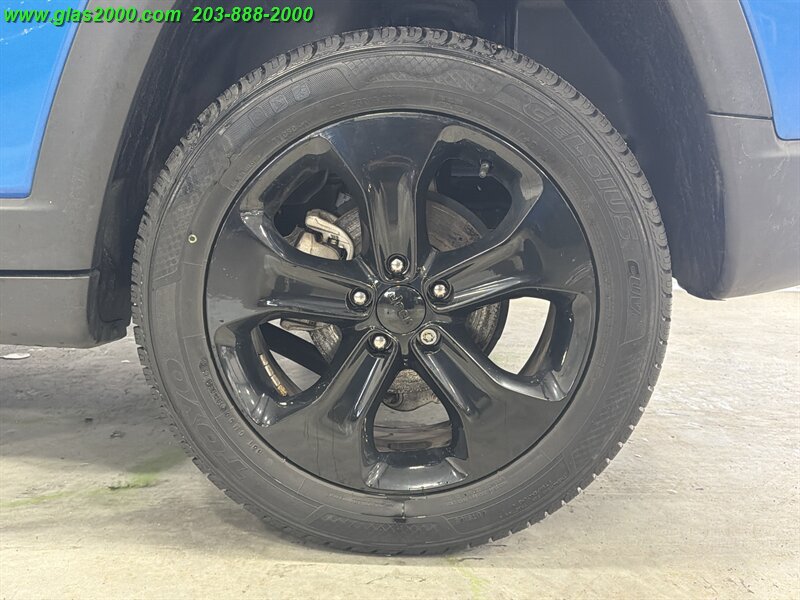 Used 2020 Jeep Compass Latitude AWD/4WD image 16