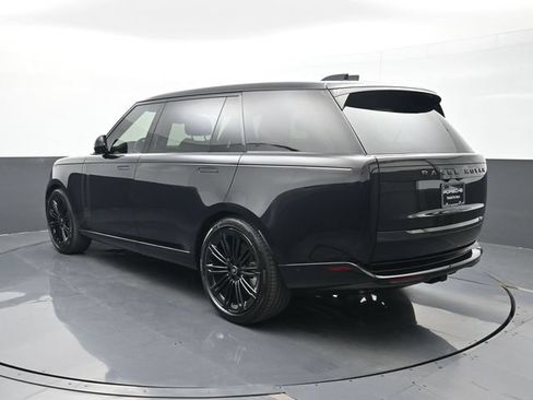 Used 2025 Land Rover Range Rover Long Wheelbase SE AWD/4WD image 3