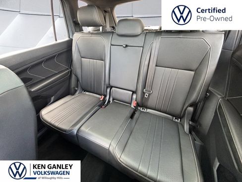 Certified 2023 Volkswagen Tiguan SE R-Line FWD image 19