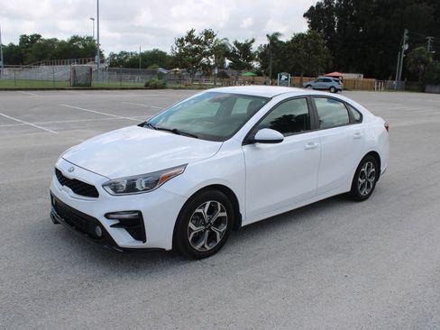 Used 2021 Kia Forte LXS FWD image 4