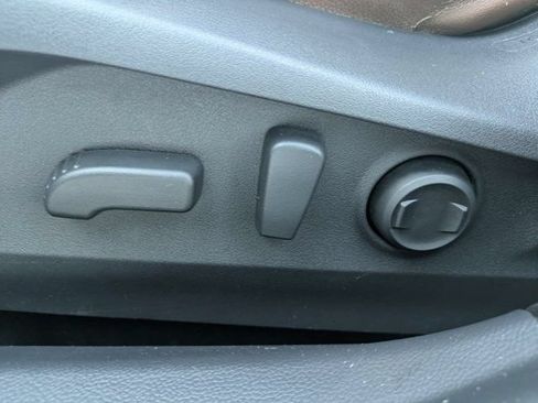 Used 2022 Subaru Outback Touring AWD/4WD image 21