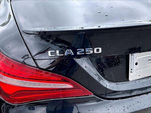 Used 2018 Mercedes-Benz CLA 250 4MATIC image 12