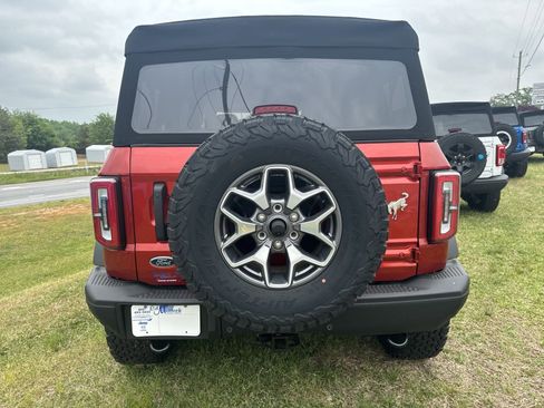 Used 2023 Ford Bronco Badlands image 7