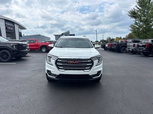 Used 2023 GMC Terrain SLT AWD/4WD image 3