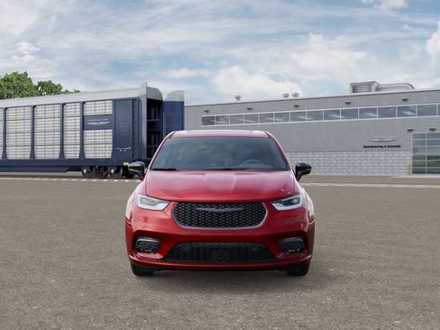 New 2026 Chrysler Pacifica Select image 6
