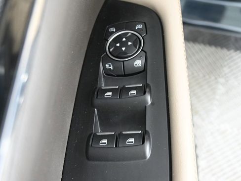 Used 2022 Lincoln Nautilus AWD w/ Premium Package image 19