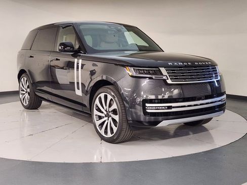 New 2026 Land Rover Range Rover Long Wheelbase Autobiography image 7
