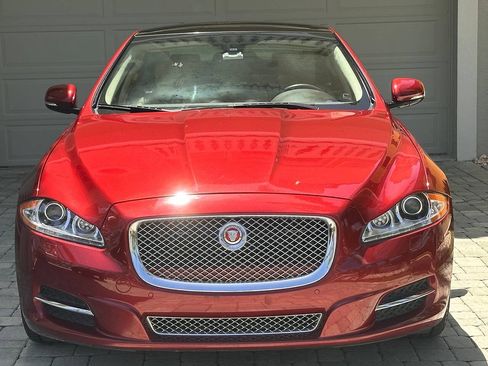 Used 2014 Jaguar XJ L Portfolio RWD image 26