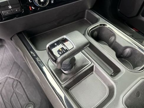 Certified 2024 Chevrolet Silverado 1500 ZR2 image 33