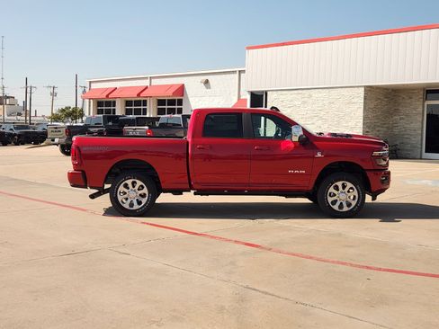 New 2026 RAM 2500 Laramie AWD/4WD image 7