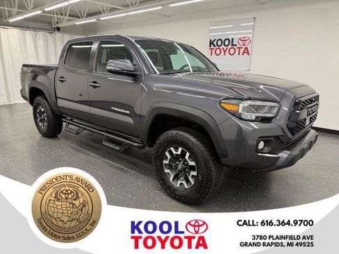 Certified 2023 Toyota Tacoma TRD Off-Road AWD/4WD image 1