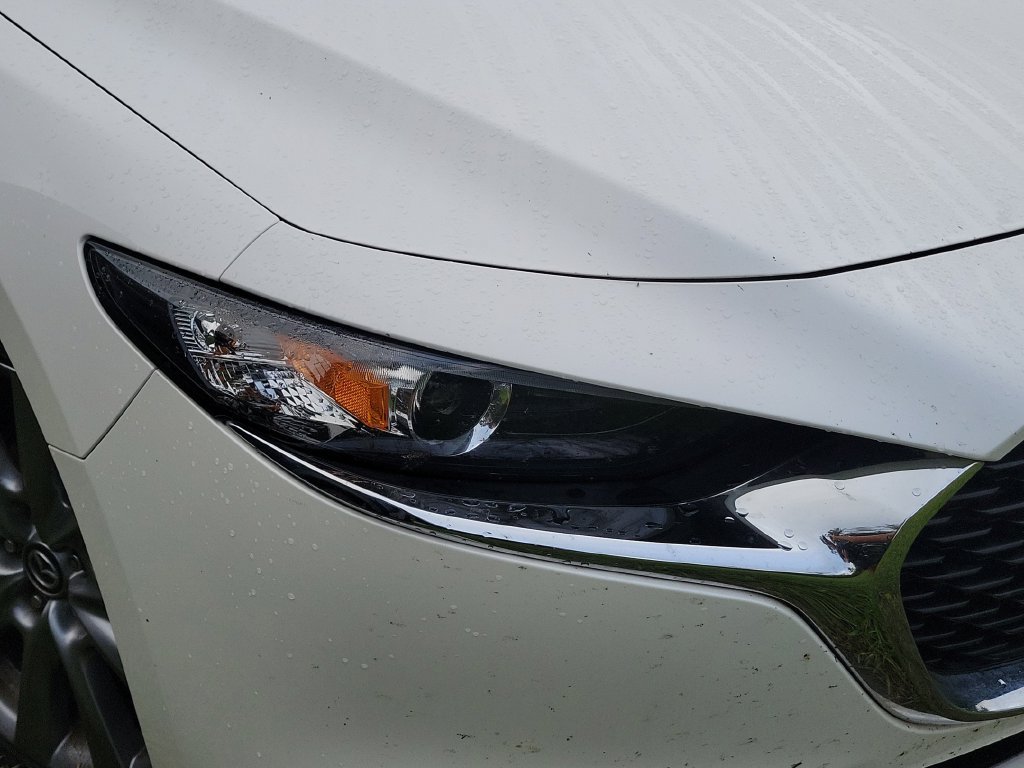 Used 2023 MAZDA MAZDA3 s FWD image 9