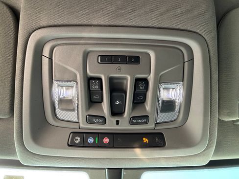 Used 2021 Chevrolet Silverado 3500 LTZ w/ LTZ Convenience Package AWD/4WD image 20