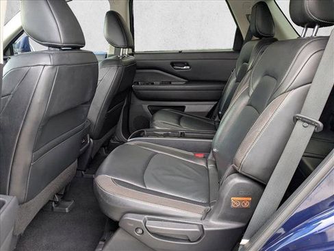 Used 2022 Nissan Pathfinder SL w/ SL Premium Package image 20