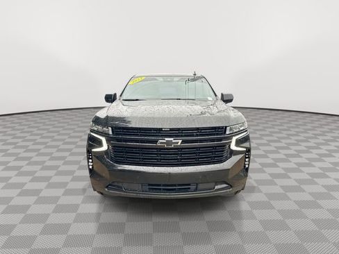 Used 2023 Chevrolet Suburban RST AWD/4WD image 3