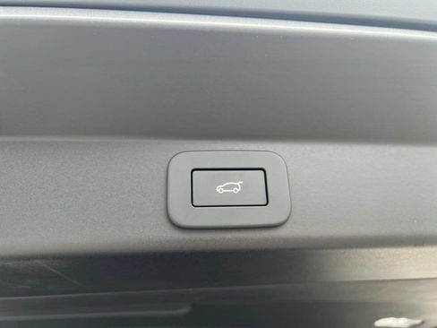 New 2026 Land Rover Range Rover Sport SE AWD/4WD image 29