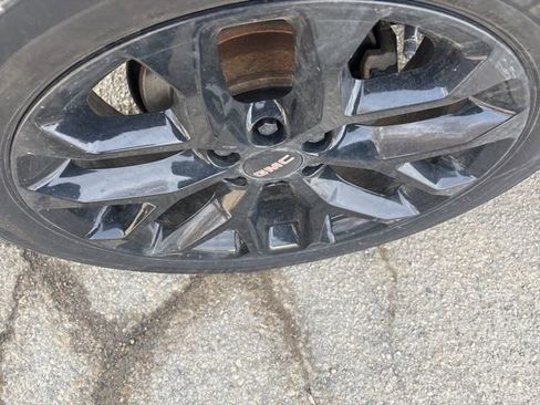 Used 2015 GMC Yukon Denali w/ Open Road Package image 10