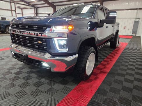 Used 2022 Chevrolet Silverado 2500 LT w/ Convenience Package image 21