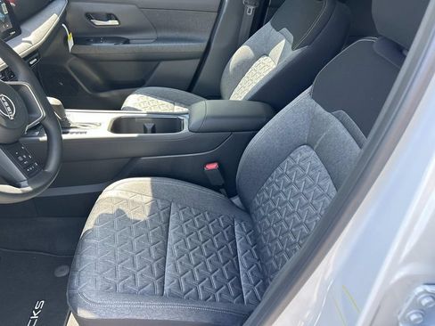 Used 2026 Nissan Kicks SV w/ Cold Weather Package FWD image 15