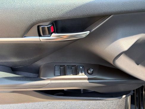Used 2021 Toyota Camry SE FWD image 24