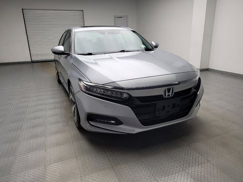 Used 2018 Honda Accord Touring image 14