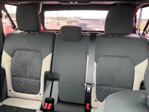 Used 2023 Ford Bronco Wildtrak AWD/4WD image 13