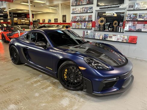 Used 2025 Porsche 718 Cayman GT4 RS RWD image 3