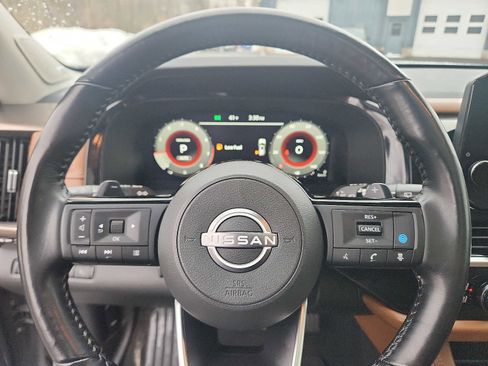 Used 2023 Nissan Pathfinder Platinum w/ Cargo Package image 19