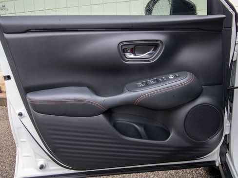 Used 2023 Honda HR-V Sport image 10