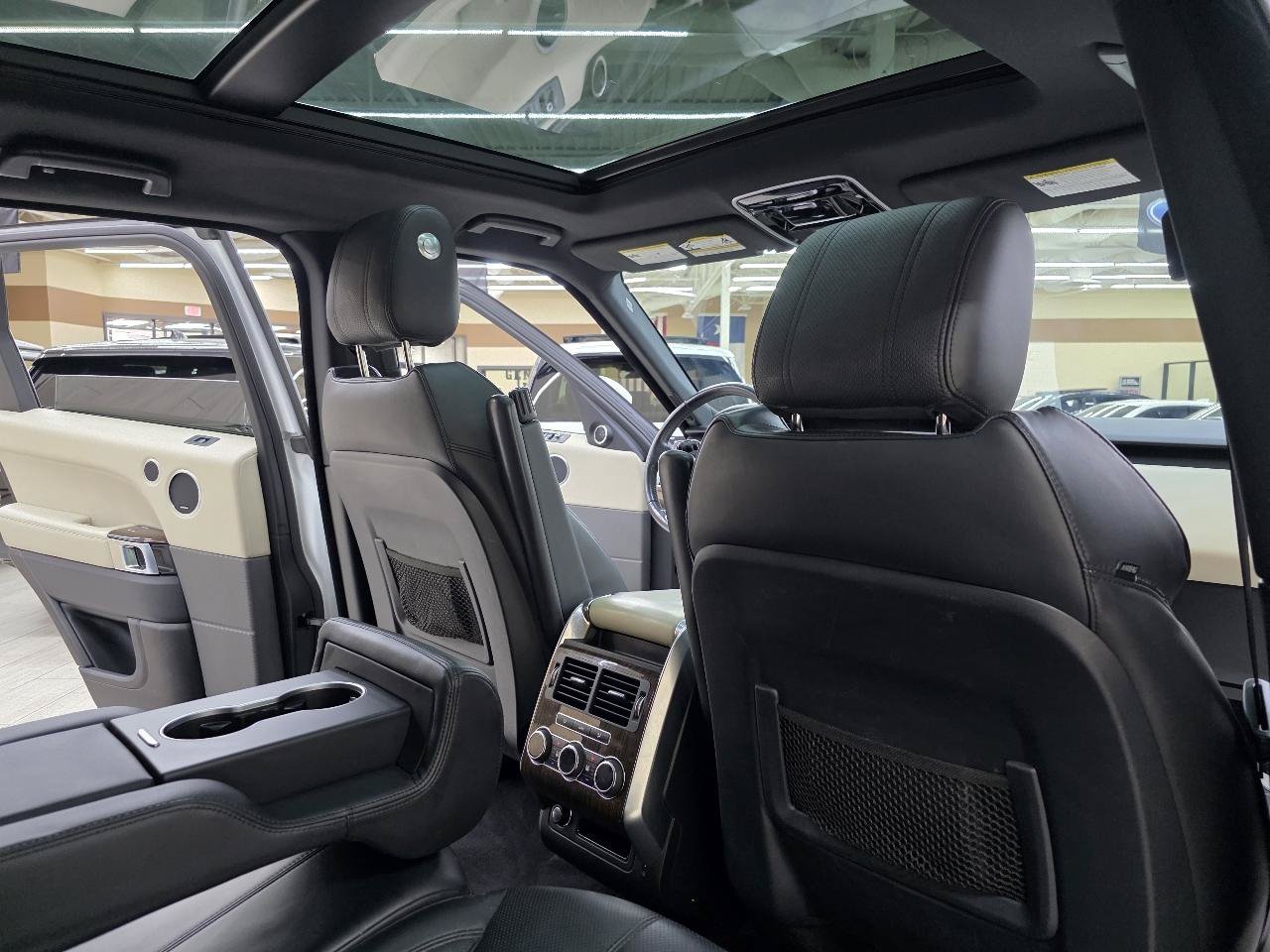 Used 2015 Land Rover Range Rover Sport HSE AWD/4WD image 25