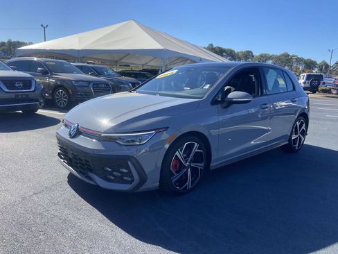 Certified 2025 Volkswagen GTI SE image 3