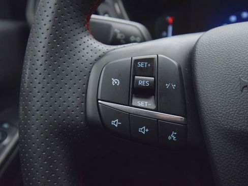 Used 2024 Ford Escape ST-Line w/ Cold Weather Package image 33