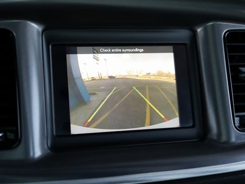 Used 2020 Dodge Charger SXT w/ Blacktop Package image 16