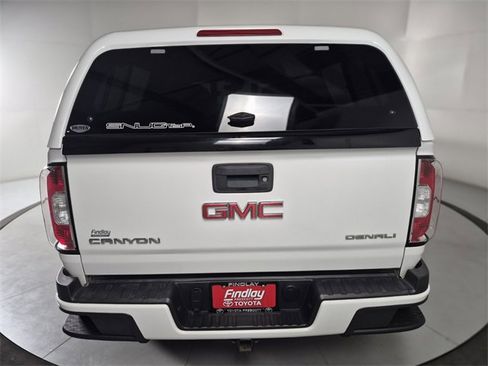 Used 2018 GMC Canyon Denali image 14