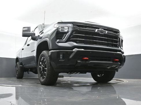 New 2026 Chevrolet Silverado 2500 LT w/ Trail Boss Package image 16