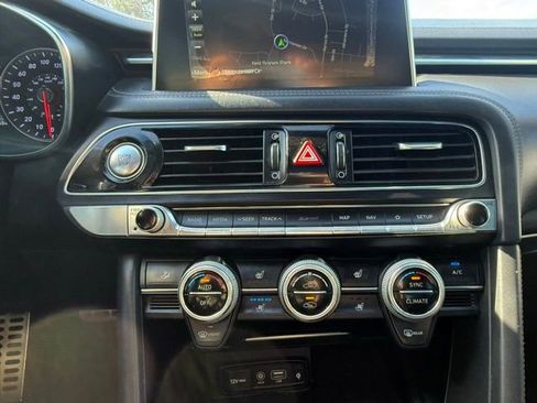 Used 2019 Genesis G70 2.0T Advanced w/ Sport Package image 26