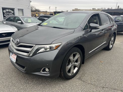 Used 2015 Toyota Venza Limited AWD/4WD image 3