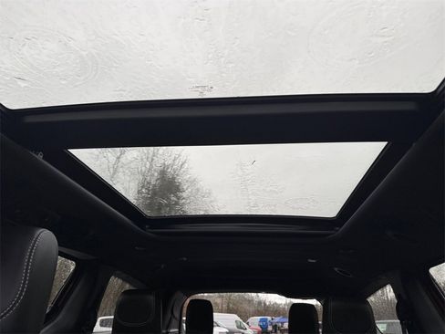 New 2026 Chrysler Pacifica Select image 25