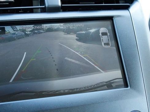 Used 2017 Ford Fusion SE w/ Fusion SE Technology Package FWD image 24