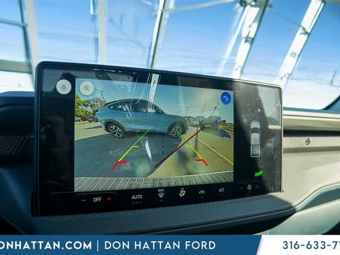 New 2025 Ford Maverick Lobo image 12