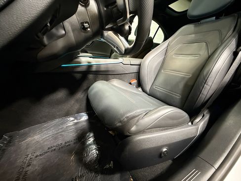 Used 2025 Mercedes-Benz E 53 AMG e 4MATIC Sedan image 5