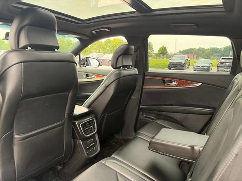 Used 2017 Lincoln MKX Reserve AWD/4WD image 25