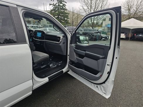 Used 2023 Ford F150 XLT w/ Trailer Tow Package image 27