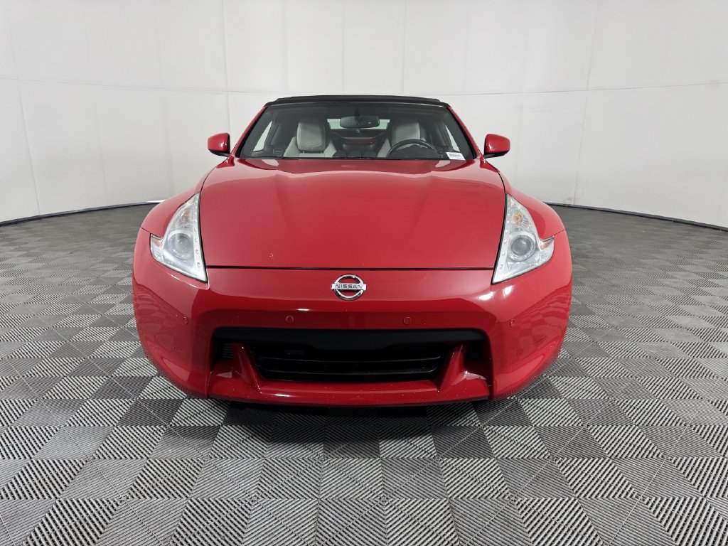 Used 2010 Nissan 370Z Touring w/ Sport Pkg RWD image 3