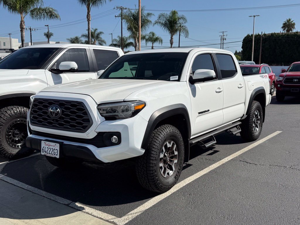 Used 2021 Toyota Tacoma TRD Off-Road w/ TRD Premium Off Road Package AWD/4WD image 3