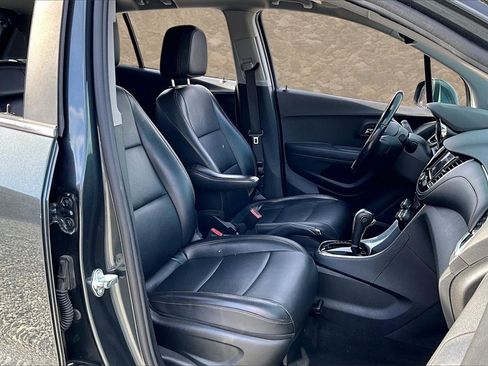 Used 2020 Chevrolet Trax Premier image 7