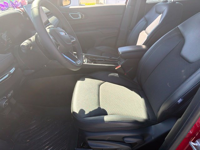 Used 2025 Jeep Compass Latitude w/ Altitude Special Edition AWD/4WD image 11