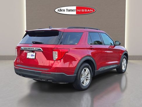 Used 2021 Ford Explorer XLT RWD image 6